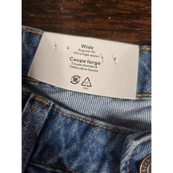 NWT H&M Wide Regular Fit Ultra High Waist Jeans US 12 - Picture 3 of 11